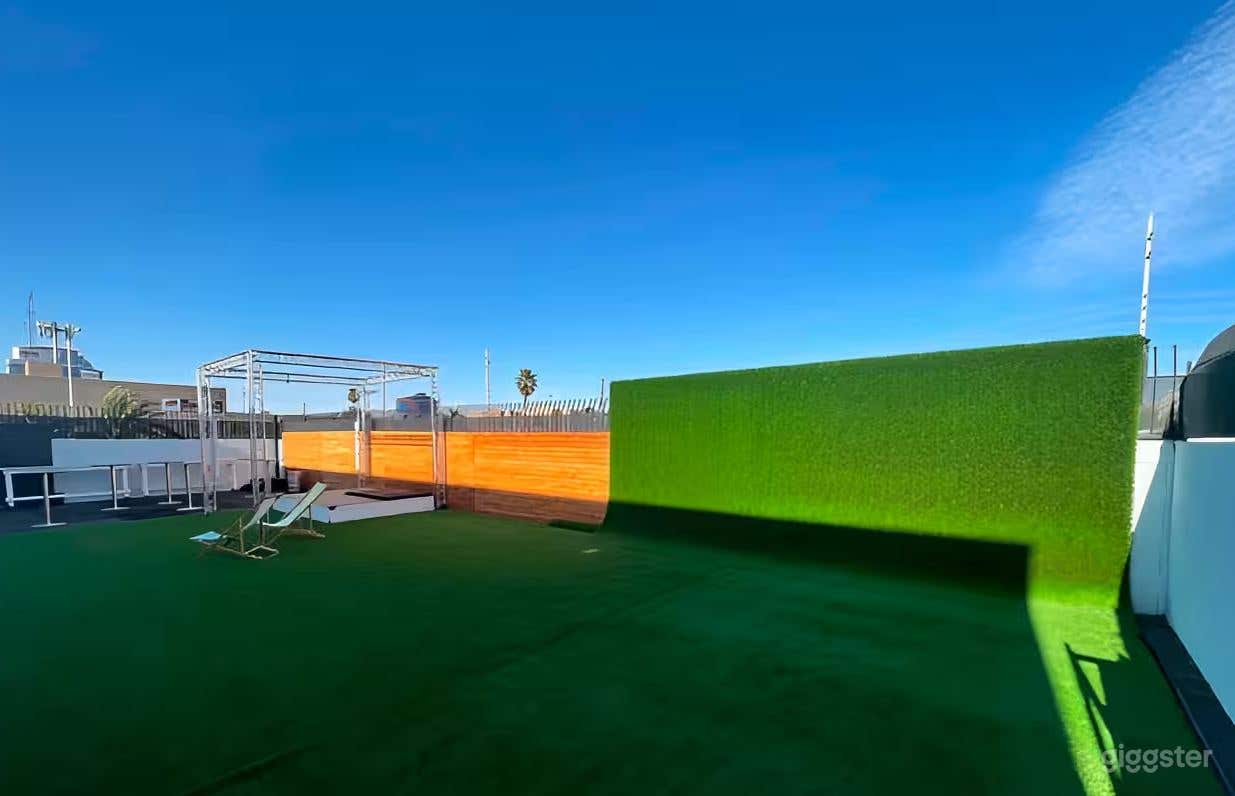 The Yard - Grass Cyclorama Photo 2