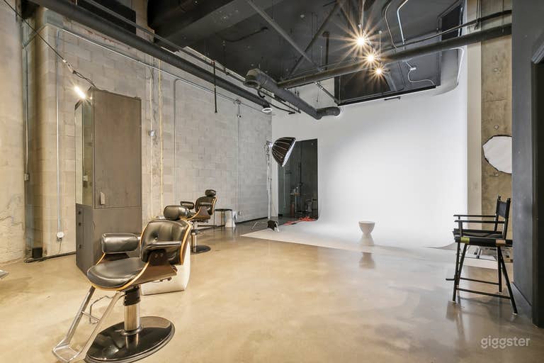  Cyclorama wall - KING & BATHURST 