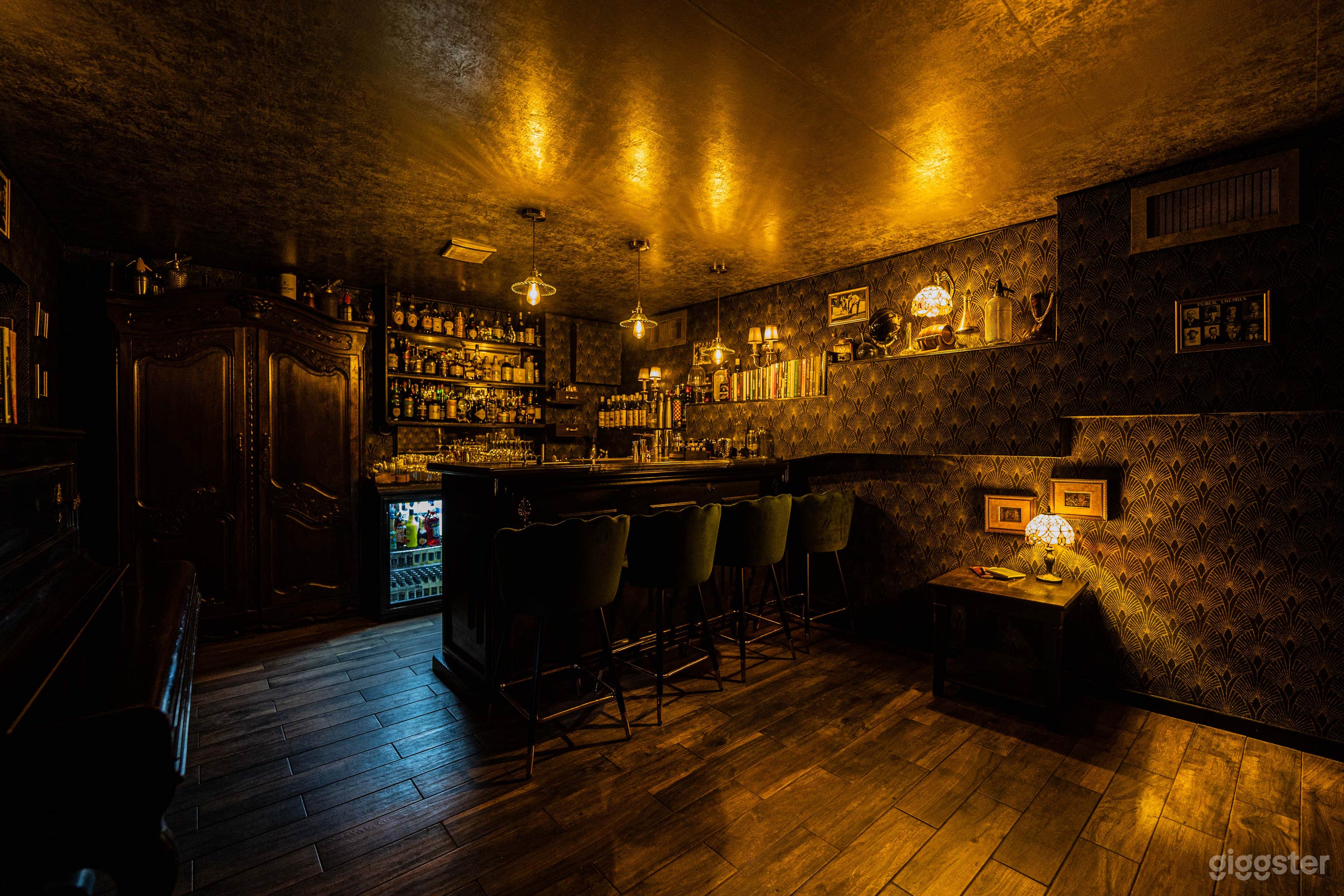 Espace secret 1930 pour shootings et cocktails Photo 1