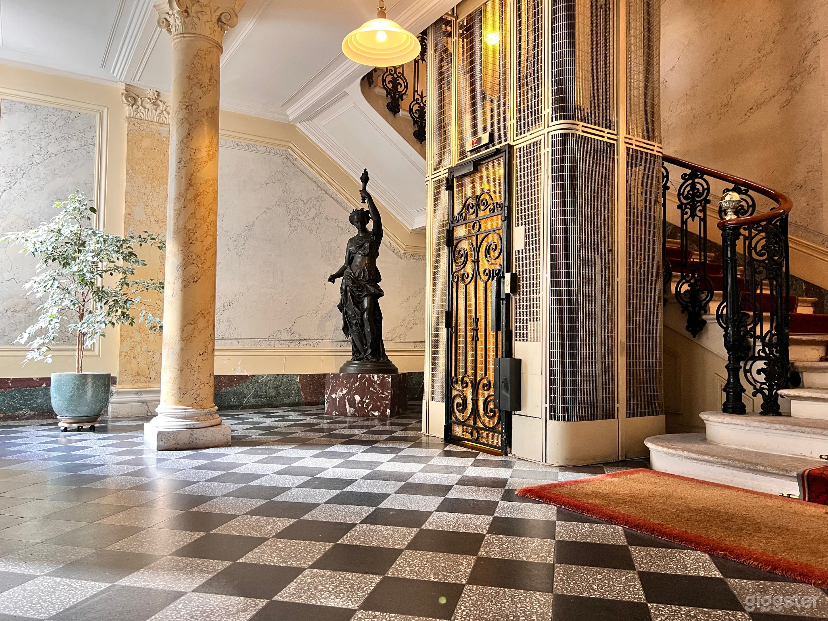 Artist’s Sanctuary: Luxury Venue for Iconic Events Photo 3