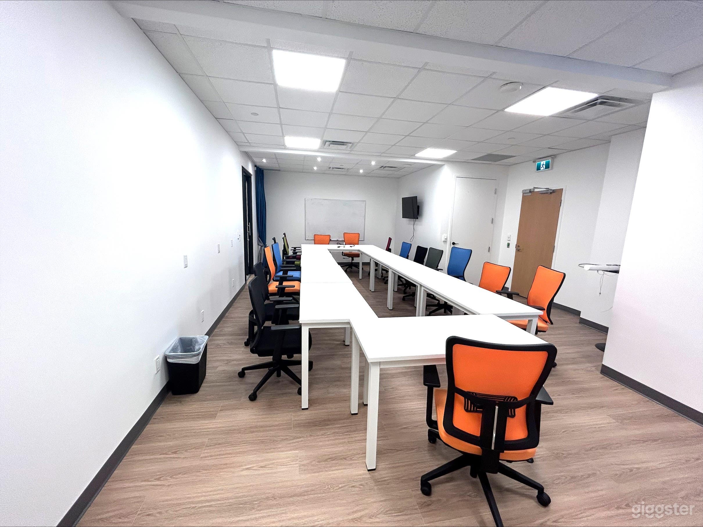 Toronto DT Convenient Large Training Room Photo 1