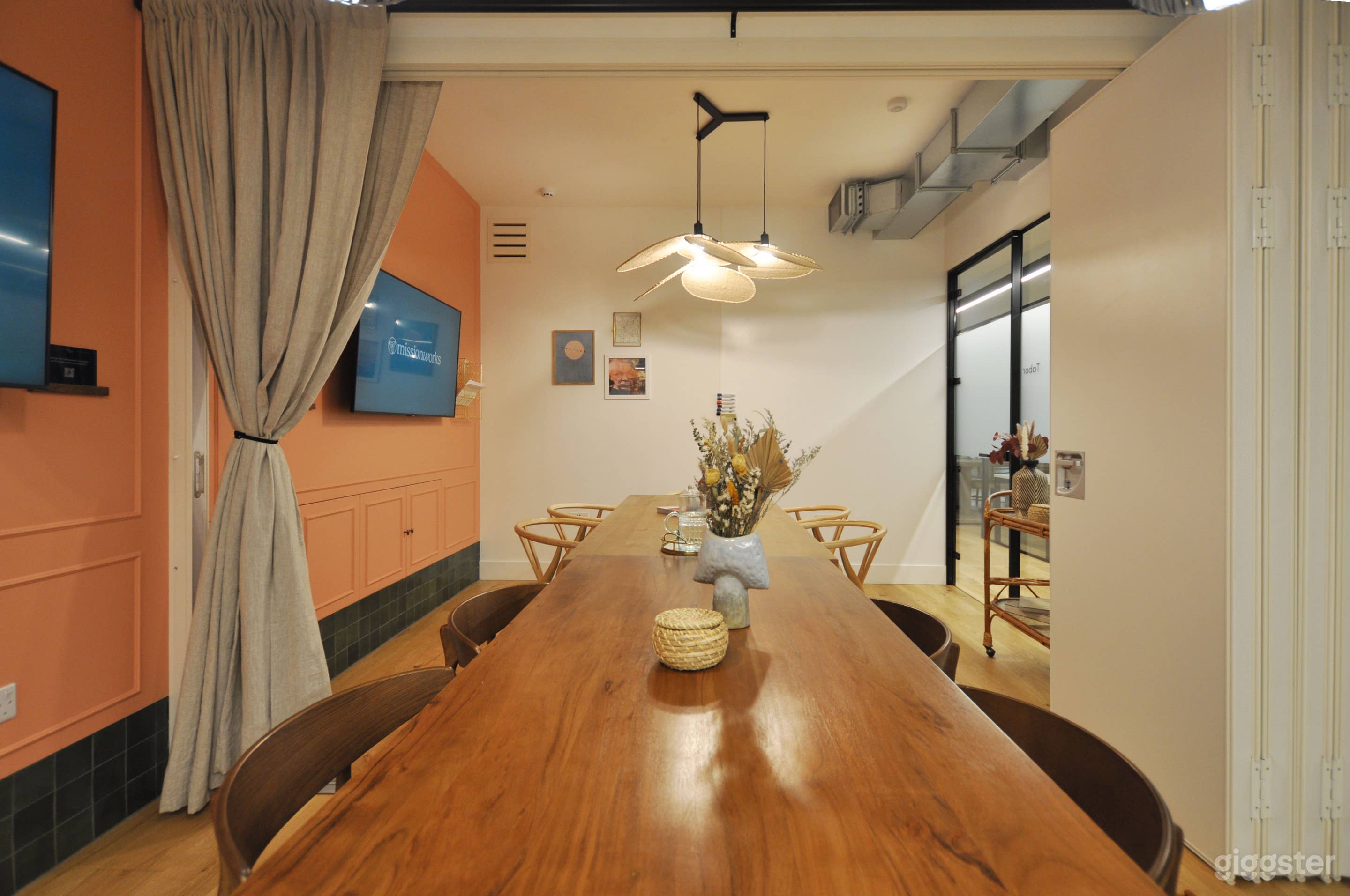 Hotel Lily London Photo 1