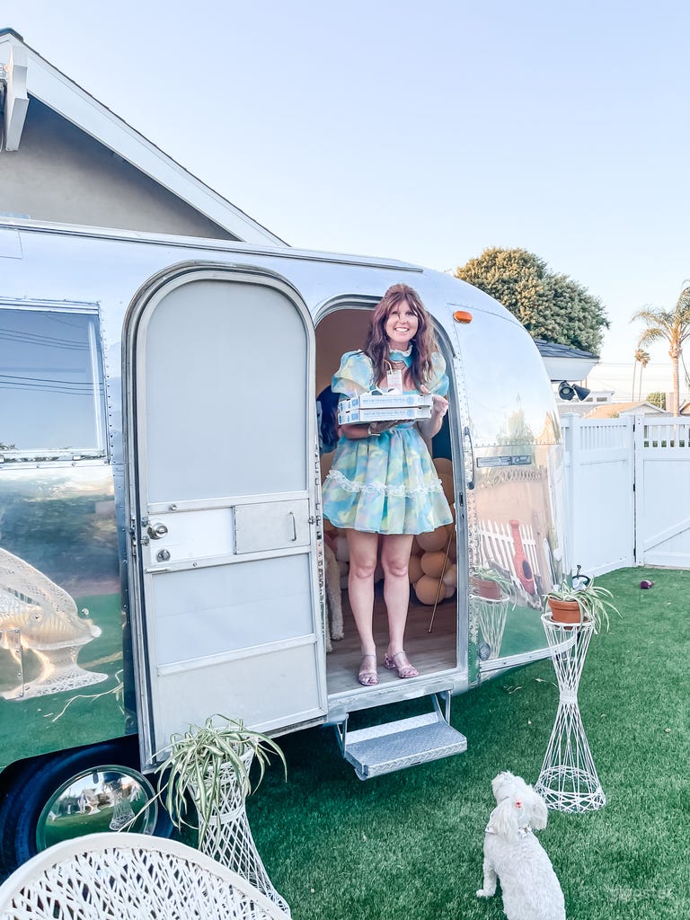  Airstream and Side Yard - Perfect for Photoshoots or Small Events 