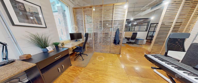  Smart Executive Office 