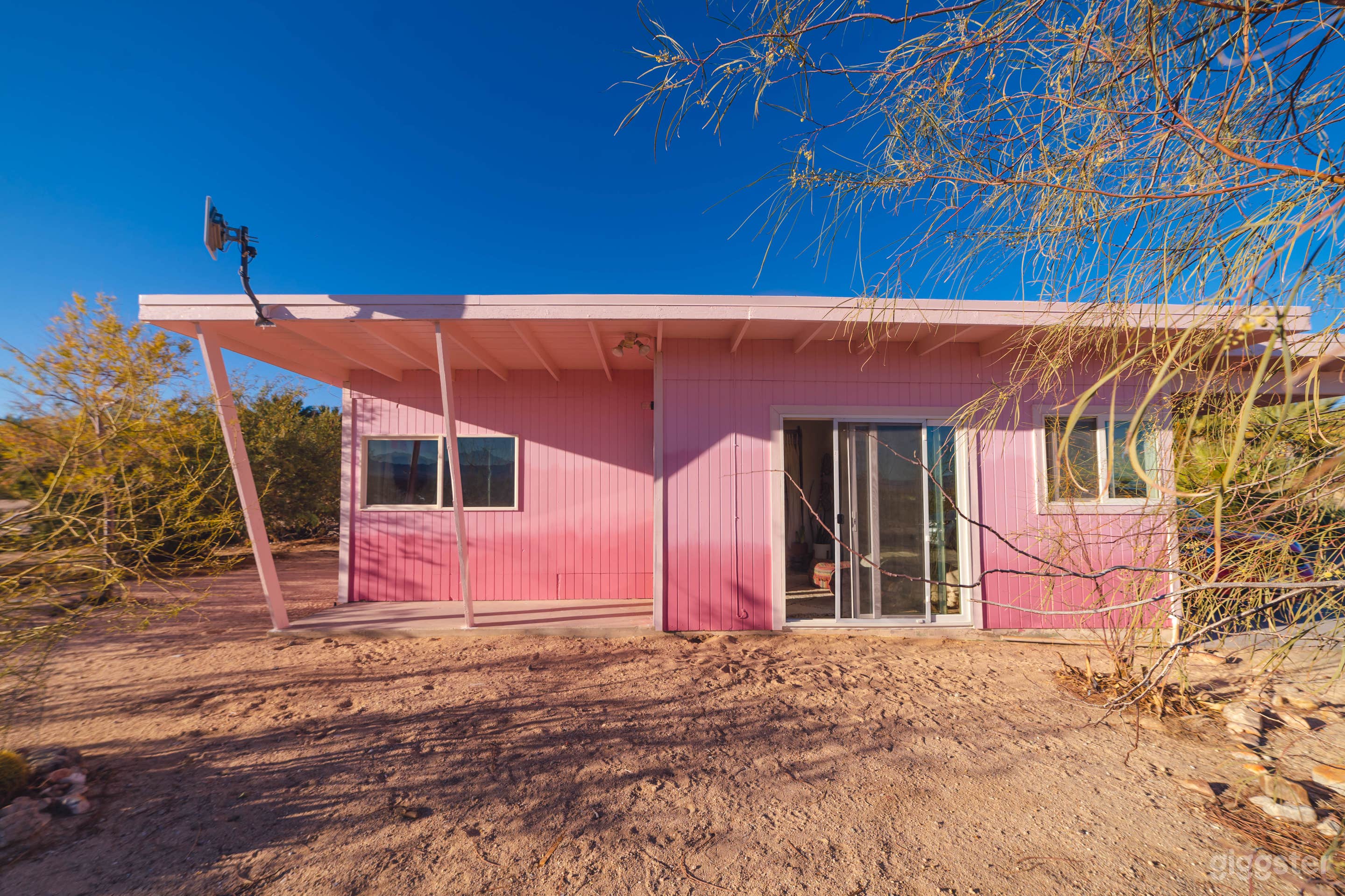 Hot Mint Adobe Pop Desert Studio Photo 2