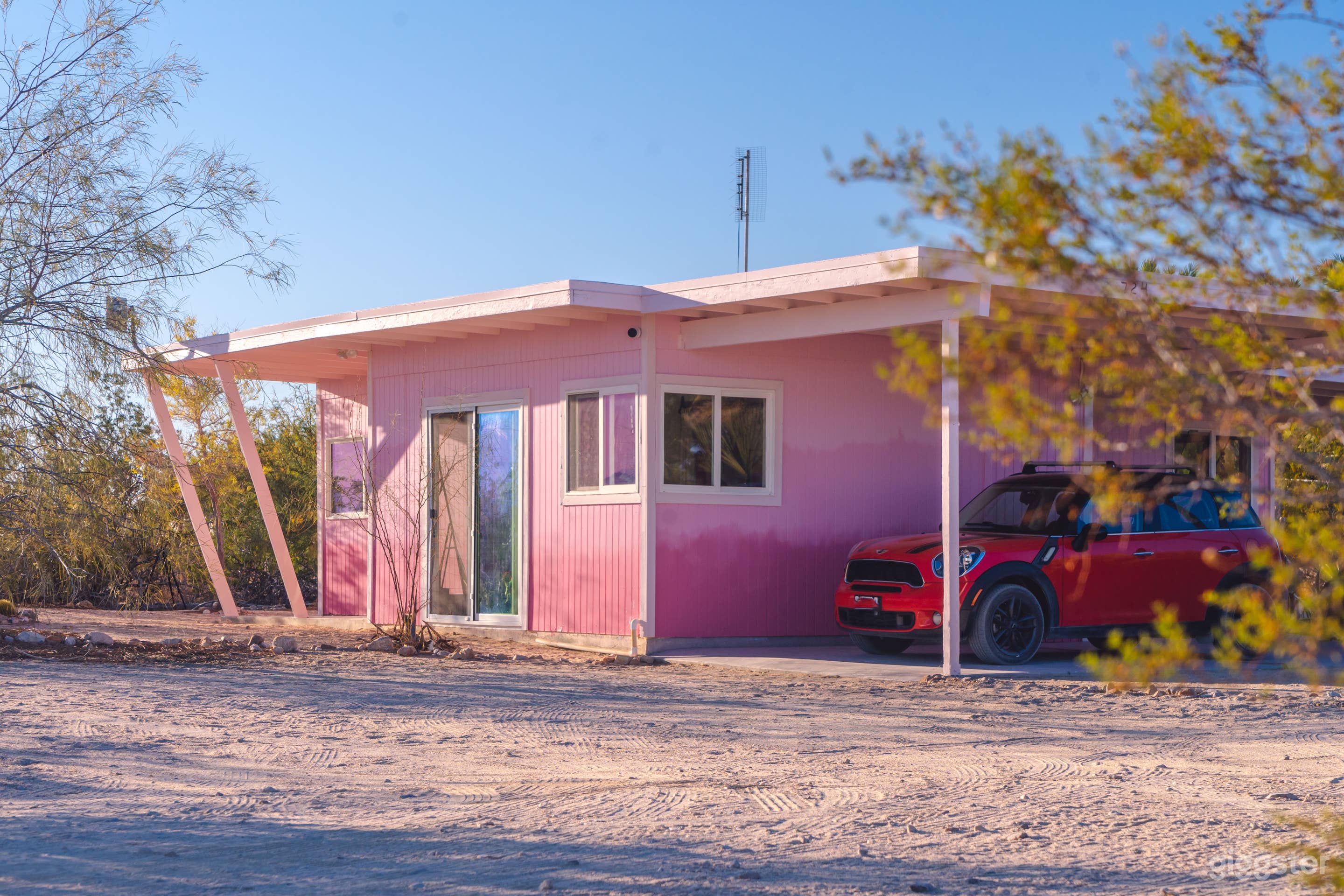 Hot Mint Adobe Pop Desert Studio Photo 3