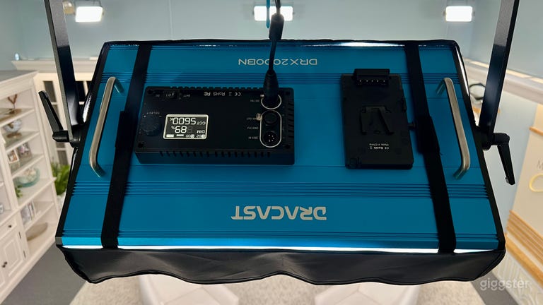  7 Bluetooth controlled ceiling mounted Dracast lights 