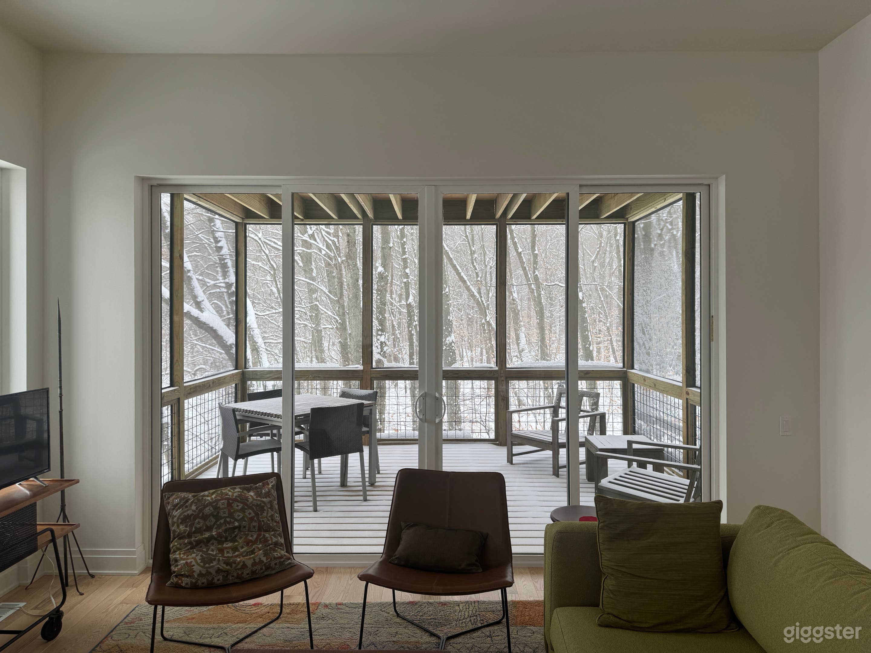 Scandi-Modern Farmhouse Photo 1