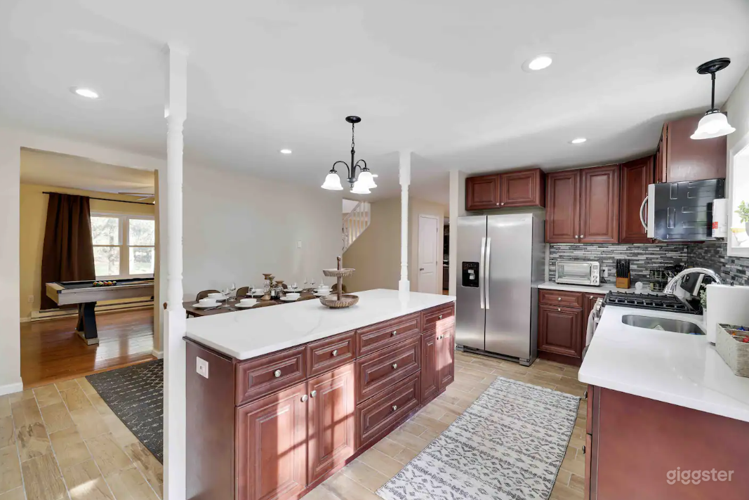 Poconos large Home near Lake Photo 2