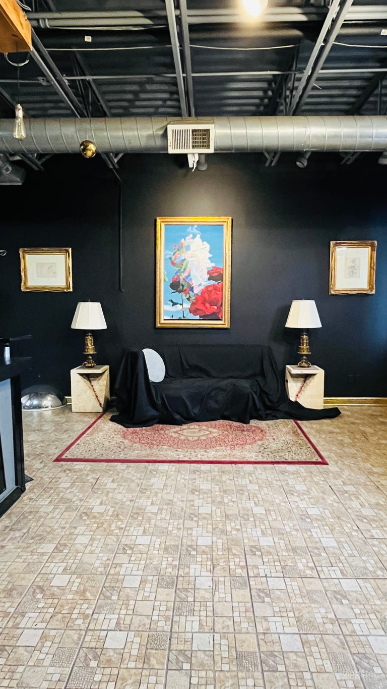  A Versatile Art Gallery and Event Space 