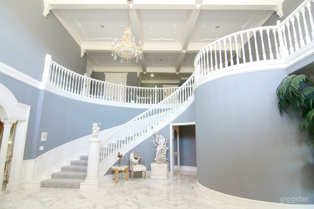 Cupids Big 80's  Photo 4