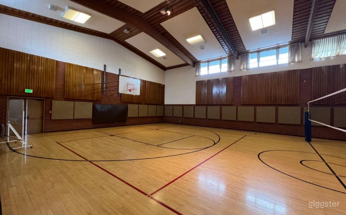 Indoor Regular Basketball Court Photo 1