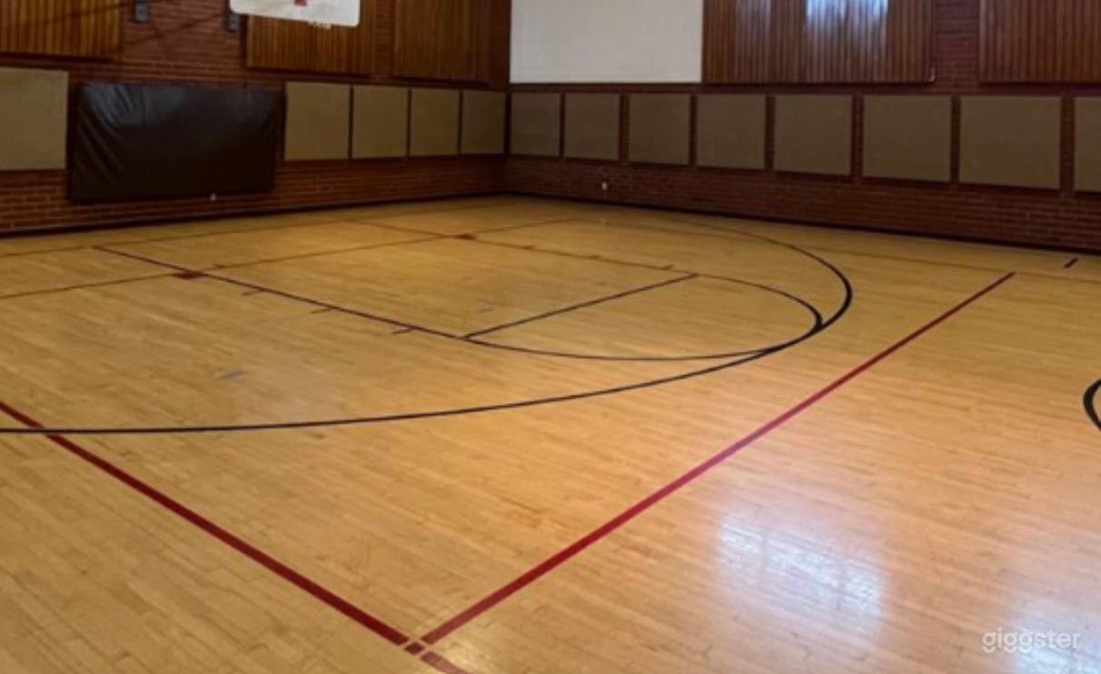 Indoor Regular Basketball Court Photo 2