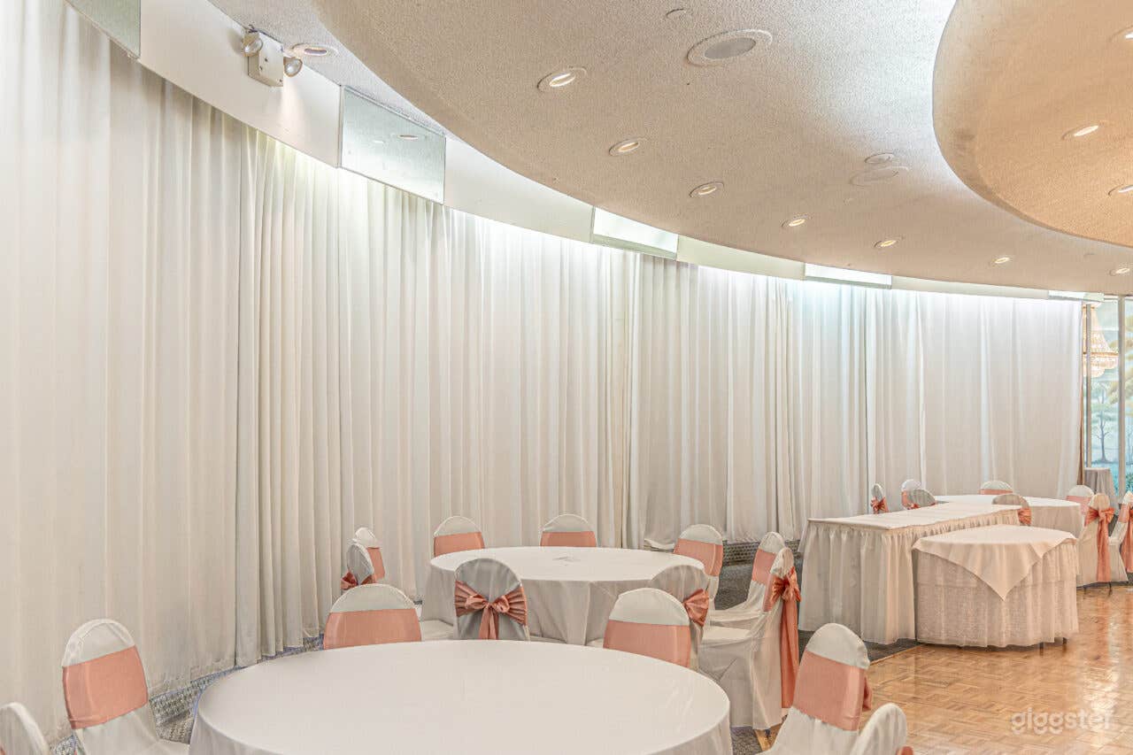 Fountain Room Photo 4