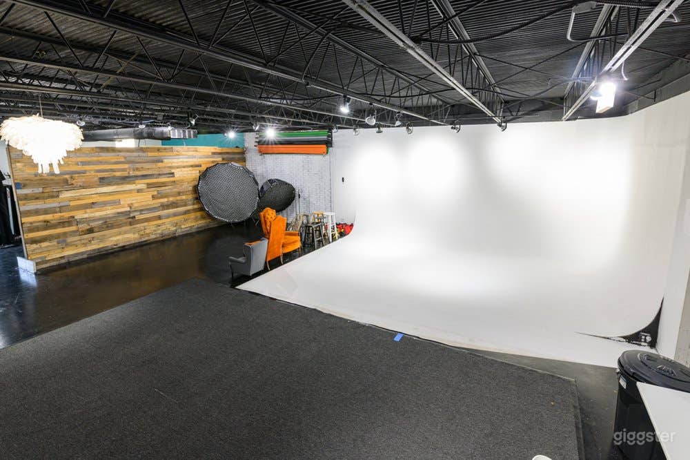 Fully Equipped Studio in Orlando Photo 1