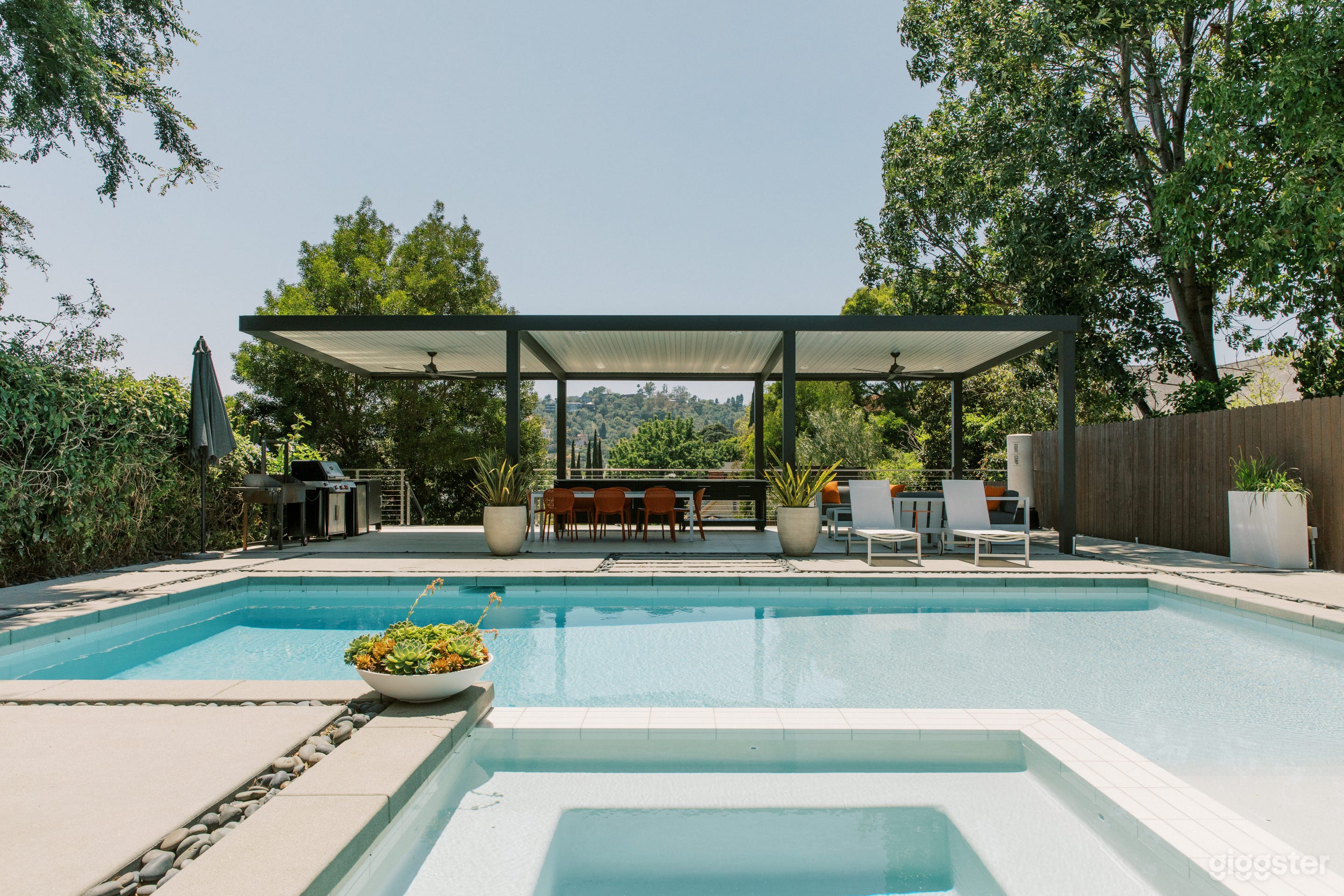 Modern LA Hillside Pool & Sauna Oasis Photo 2