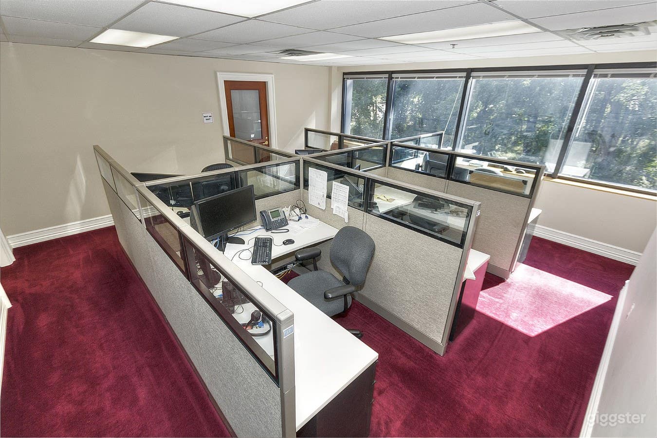 Furnished Offices with cubicles and large boardroom Photo 1
