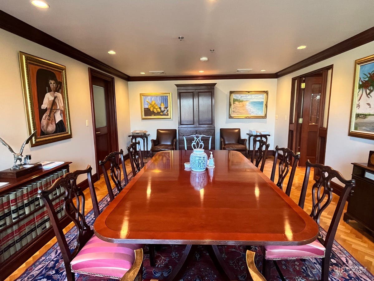 Furnished Offices with cubicles and large boardroom Photo 4