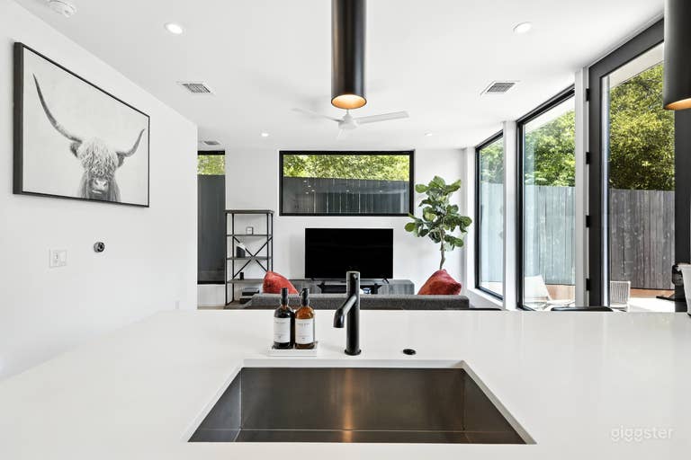  Stylish Casita with Hot Tub – Sleeps 6 