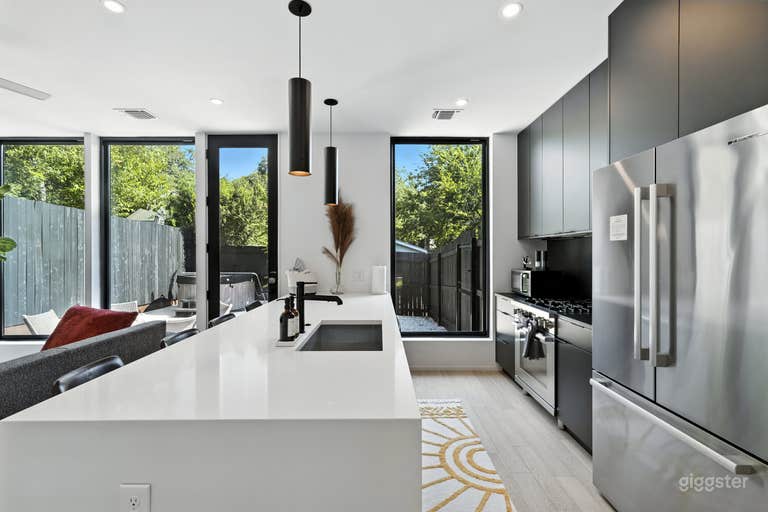  Stylish Casita with Hot Tub – Sleeps 6 