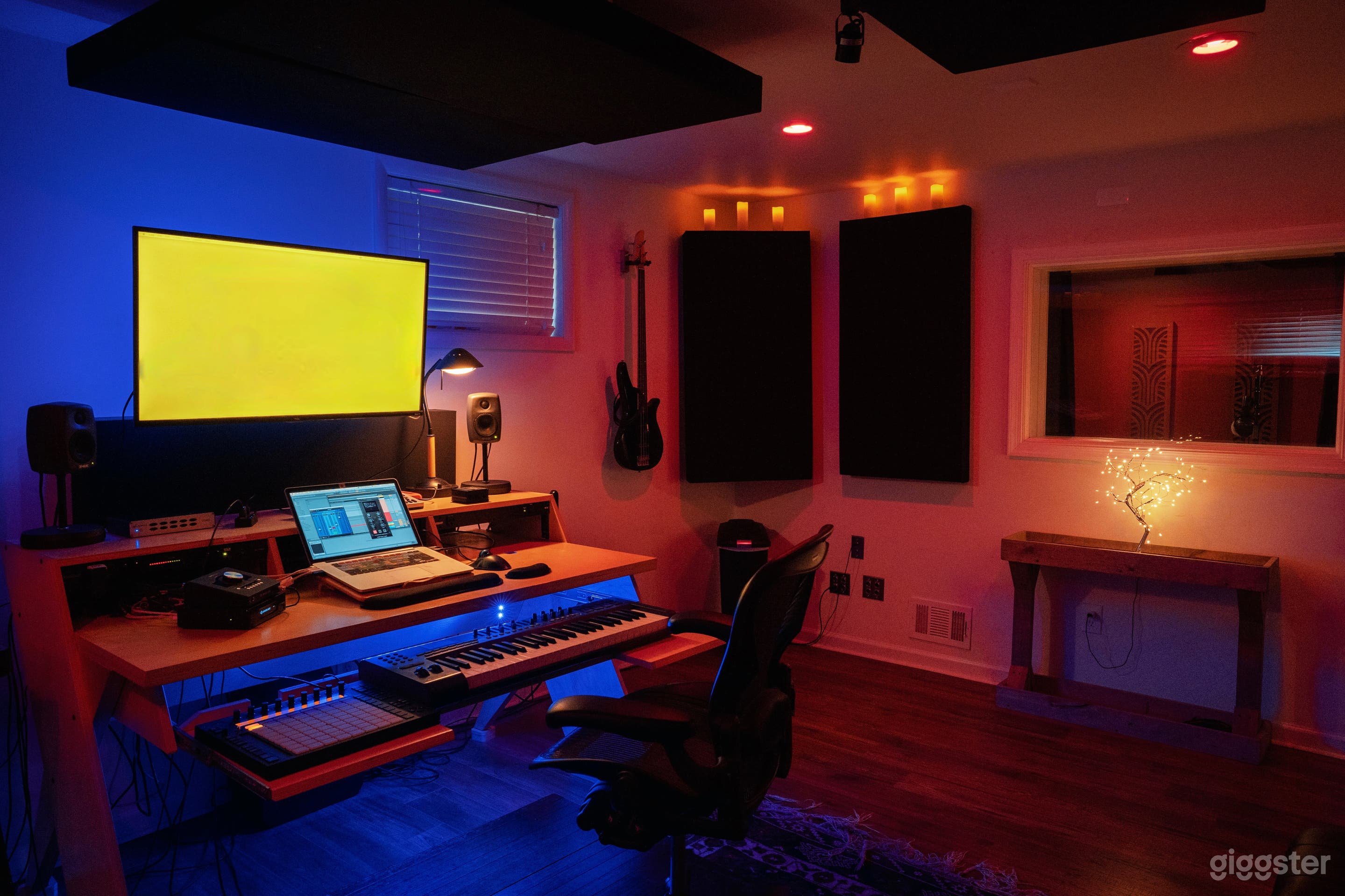 Cozy multi-room, acoustically treated Studio Space Photo 1
