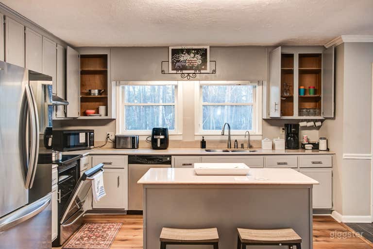  Marietta 4-Acre Wooded Escape 