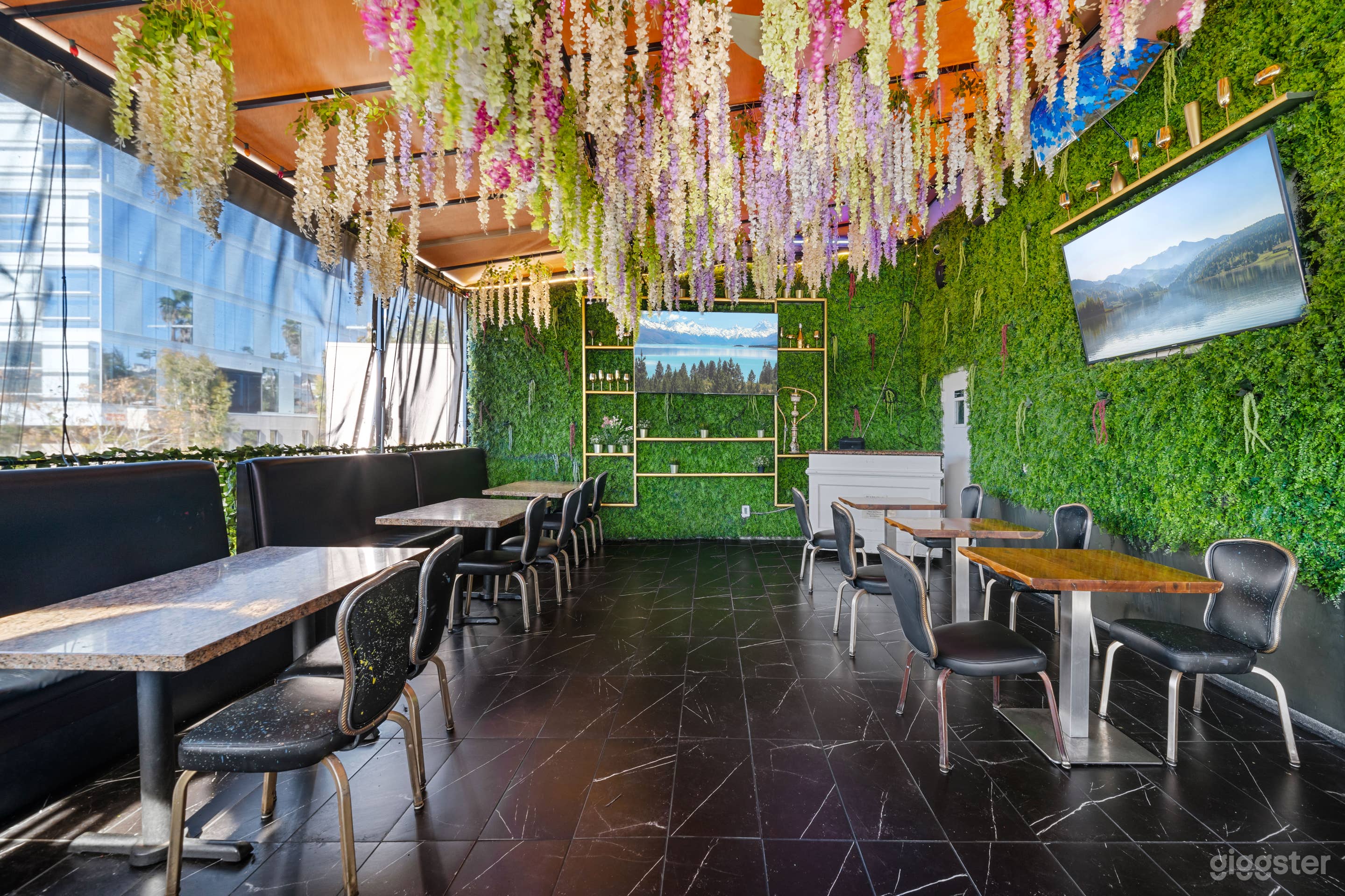 LA RESTAURANT/BAR  W/ROOFTOP &amp; EVENT SPACE Photo 3