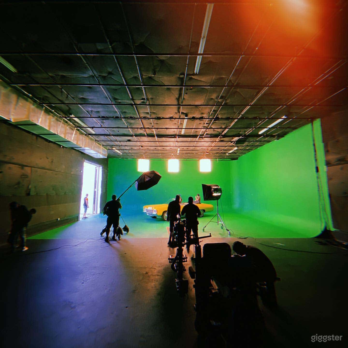 Stage C - Green Screen Cyclorama Photo 2
