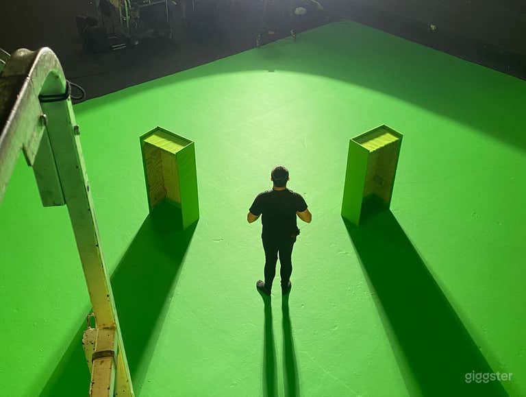 Stage C - Green Screen Cyclorama 