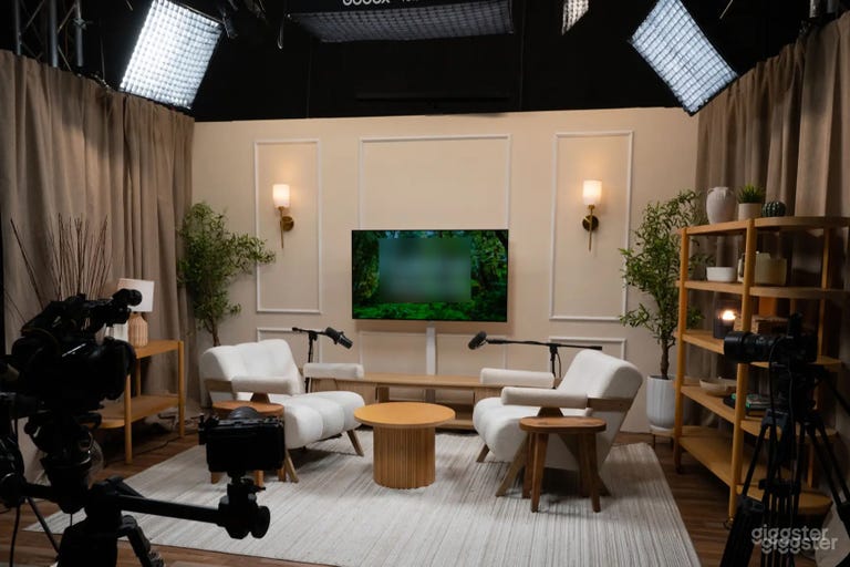  Studio Podcast Moderno & Estetico con Attrezzatura Professionale 