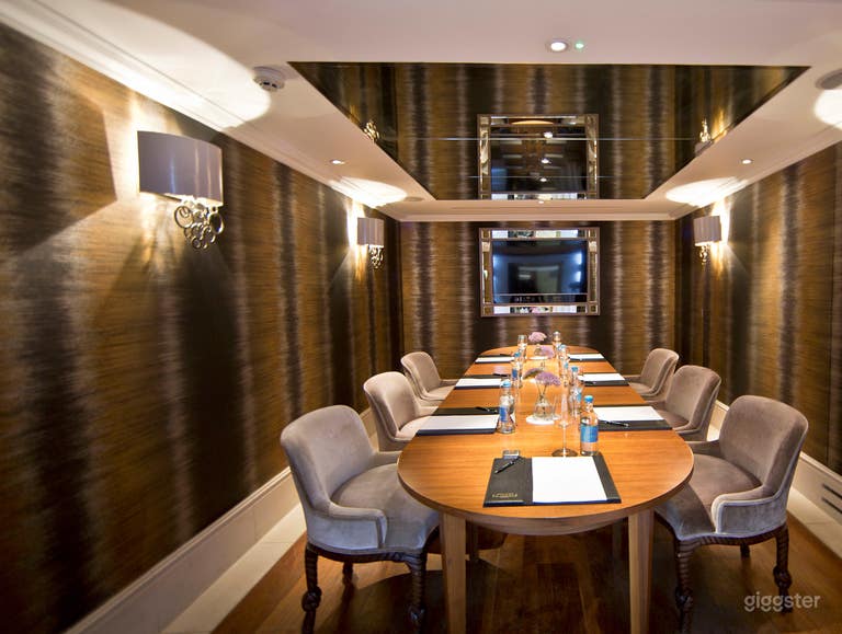  Enchanting Boardroom with Dramatic Silver Wallpaper in London  