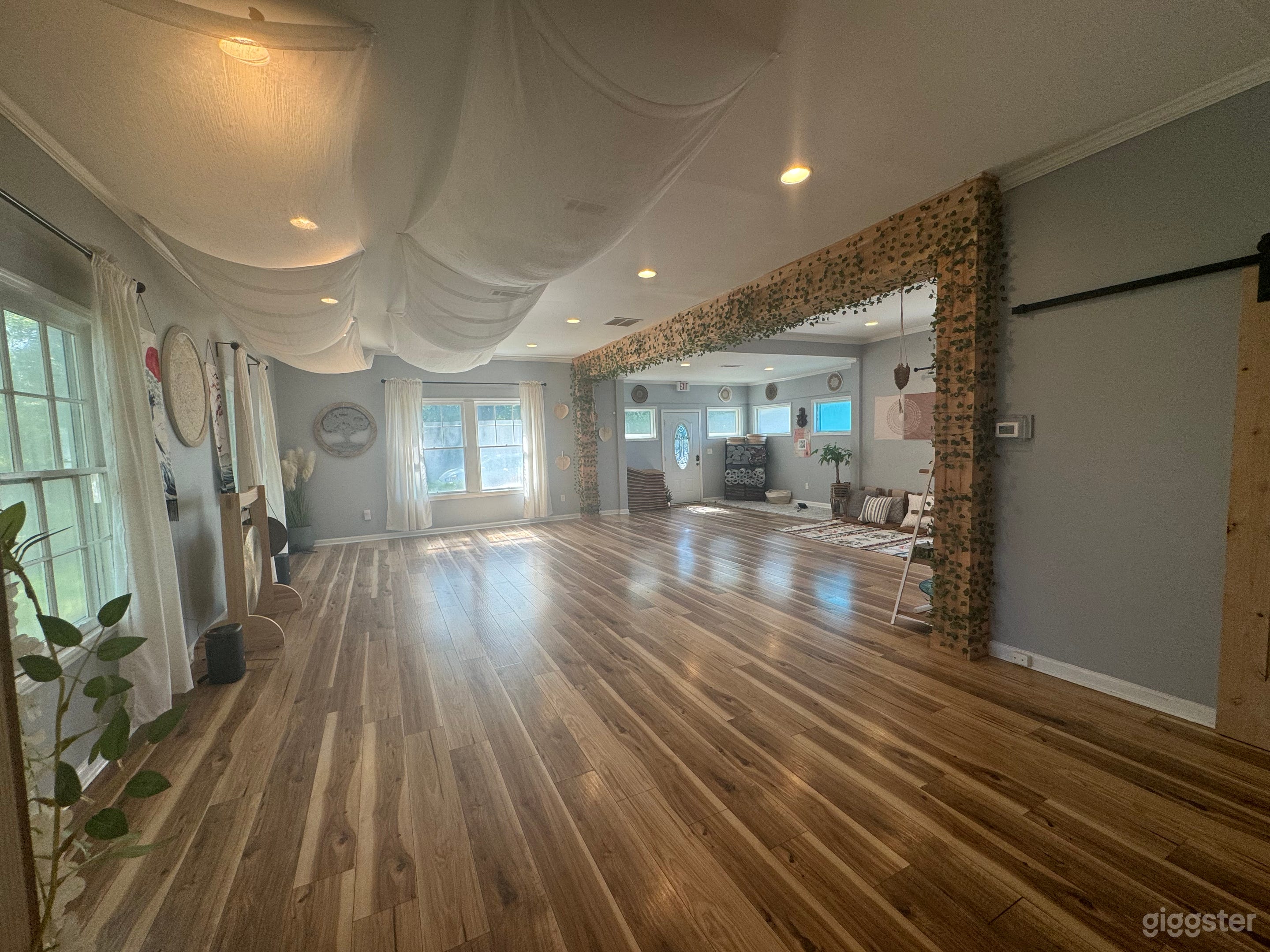 Spacious Event Studio & Wellness Center Photo 1