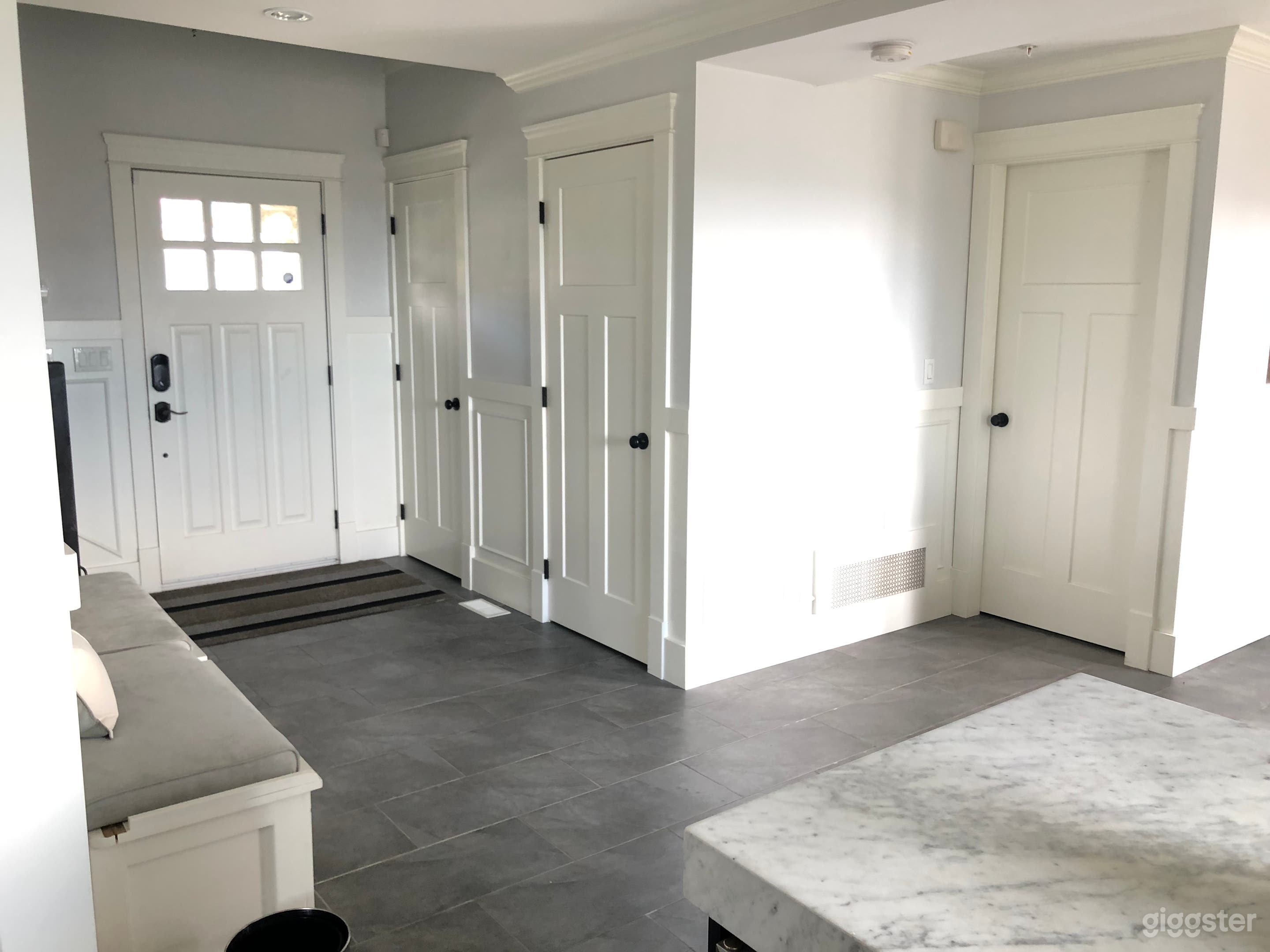 Bright Heritage House ~ Modern Reality Photo 4