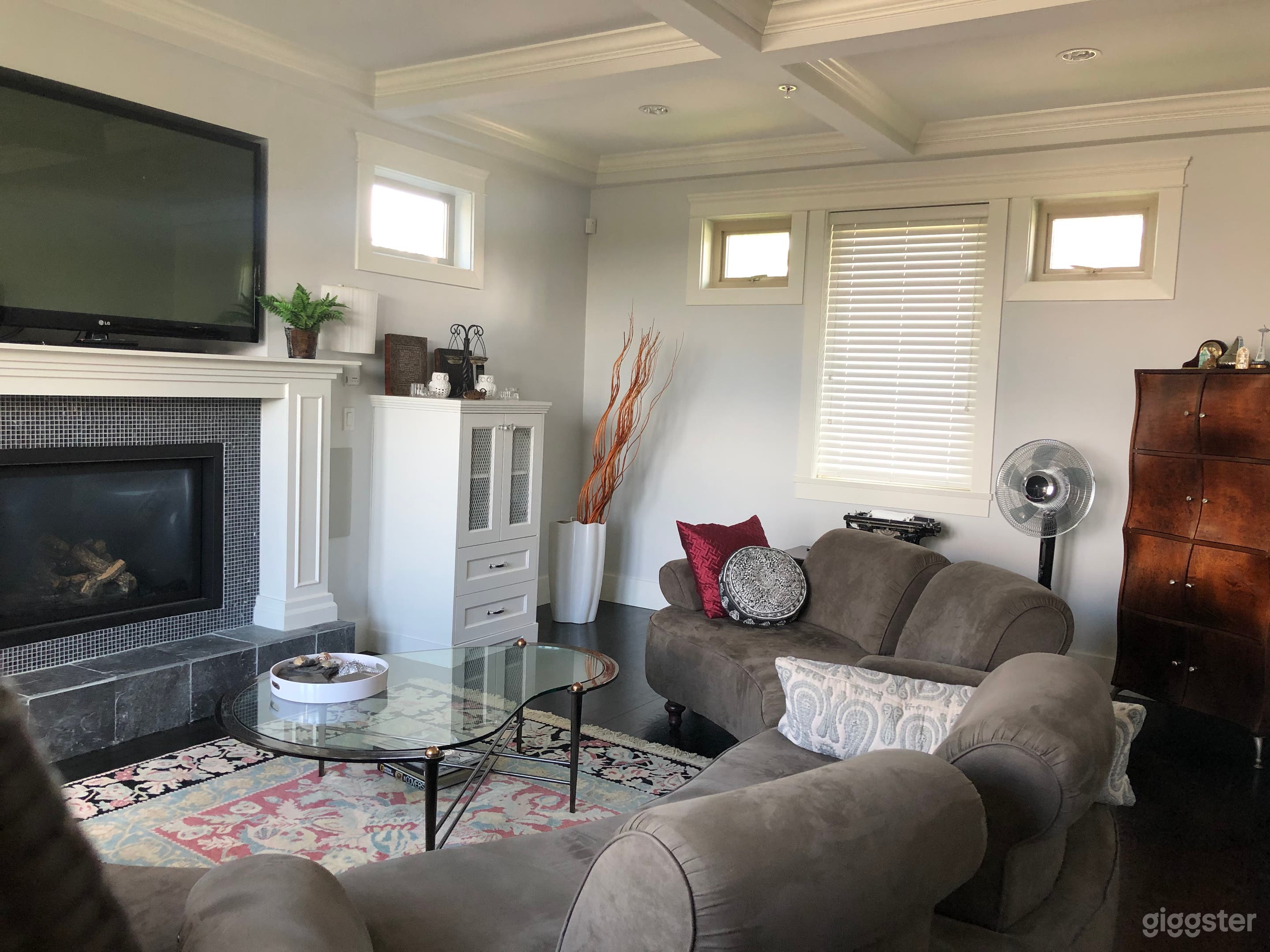 Bright Heritage House ~ Modern Reality Photo 1