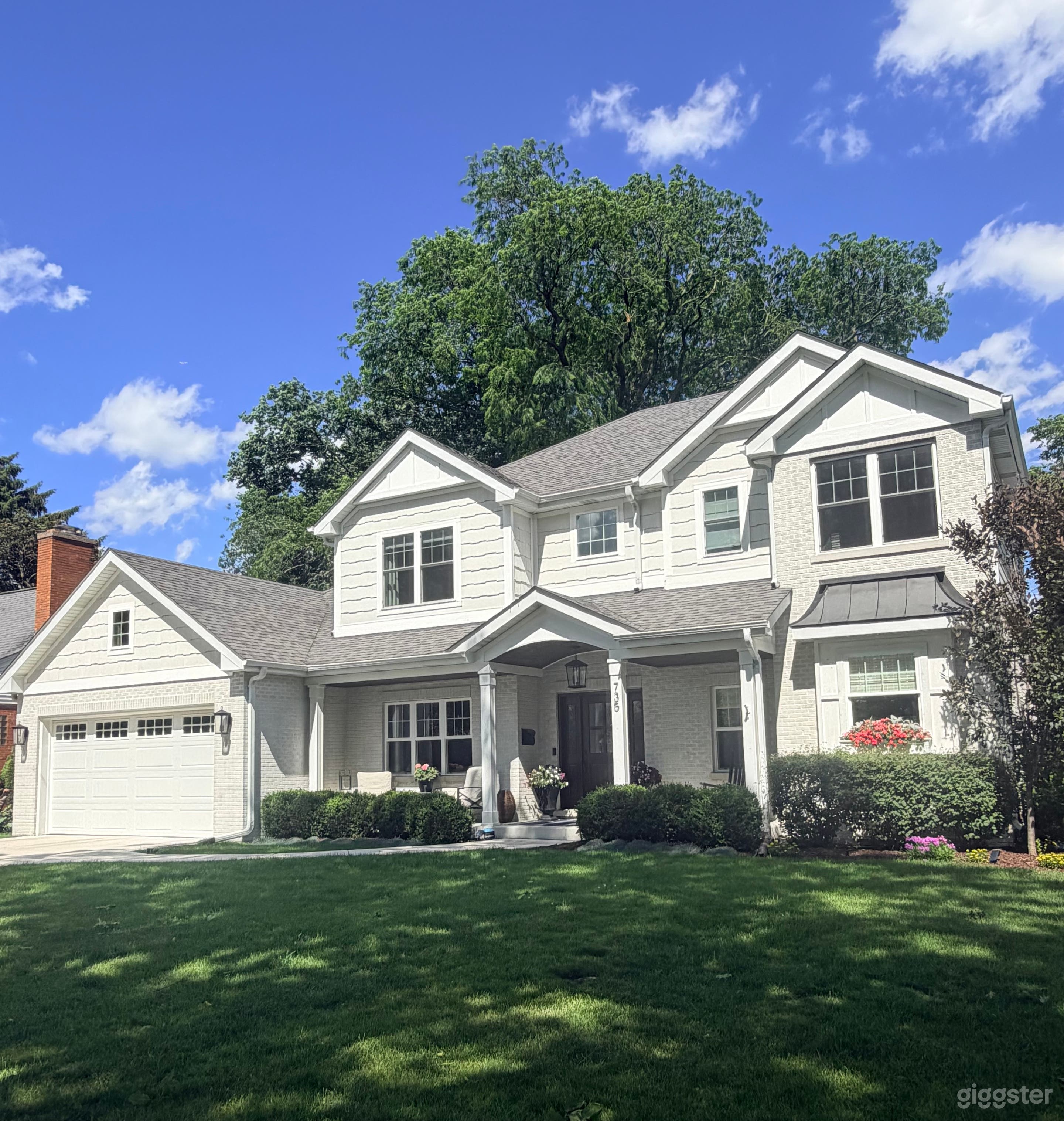 Beautifully updated suburban home Photo 1