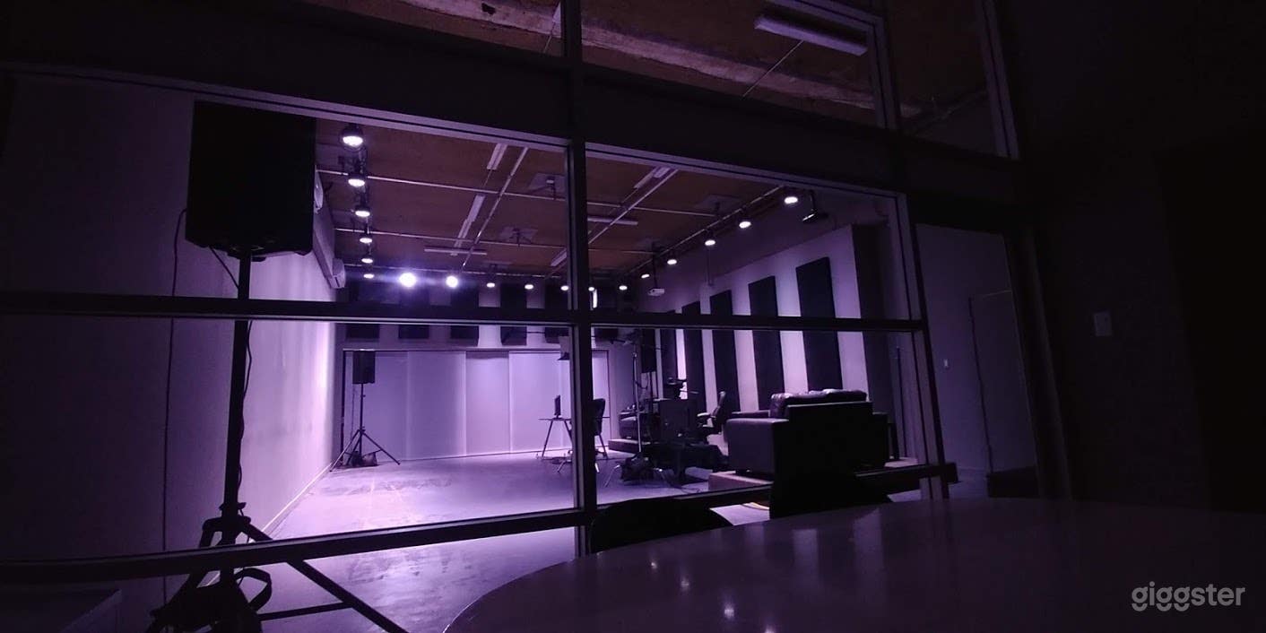 Contemporary Open Space Studios Photo 4