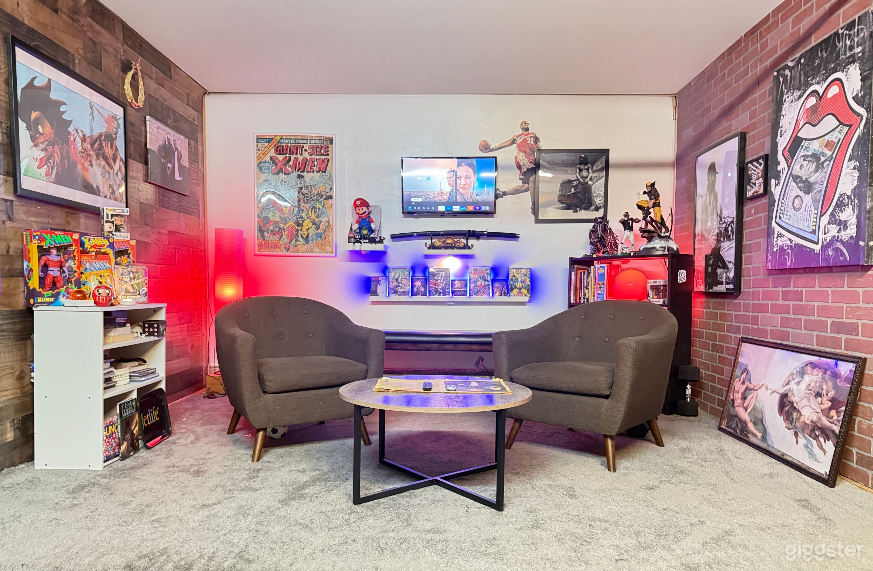 Modern Pop-Culture Podcast Studio Photo 1