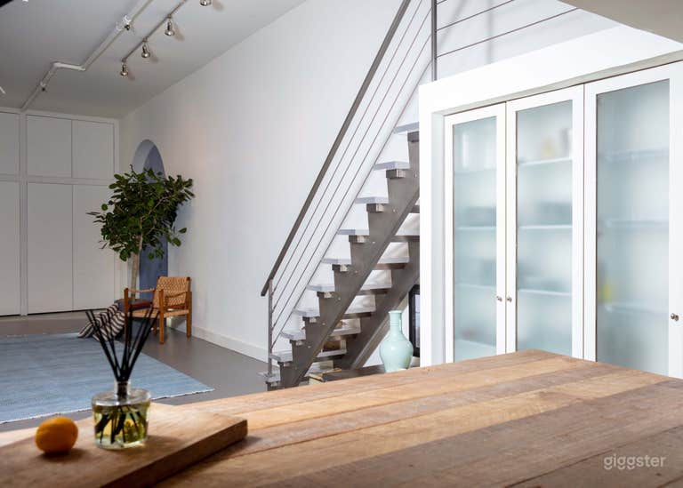  From the kitchen into the main space 