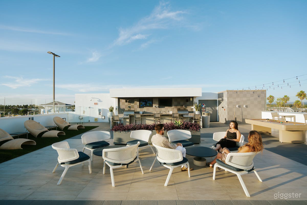 Lively Rooftop Lounge in Huntington Beach Photo 1