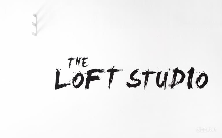  Loft mit fest installiertem Cyclorama und 6 m Höhe. 