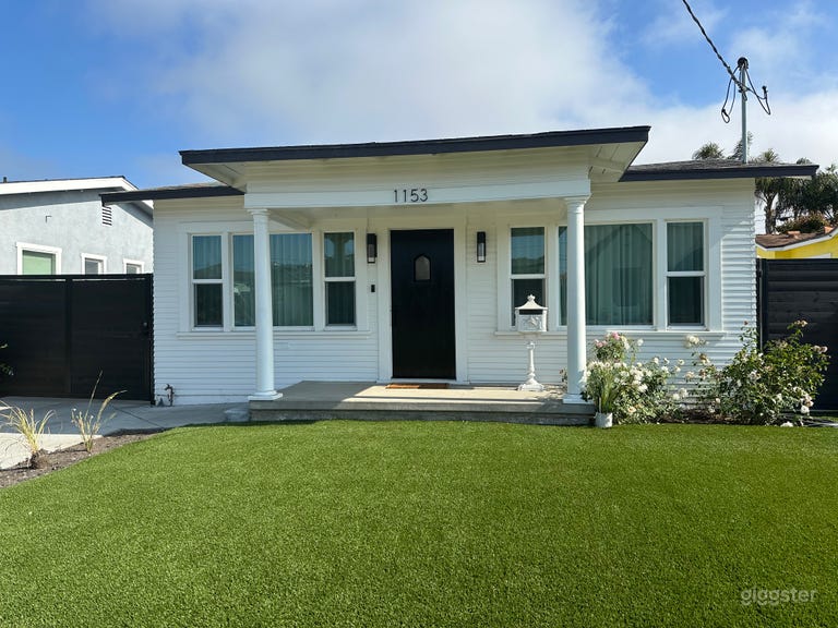  Classic white bungalow  with a clean look 