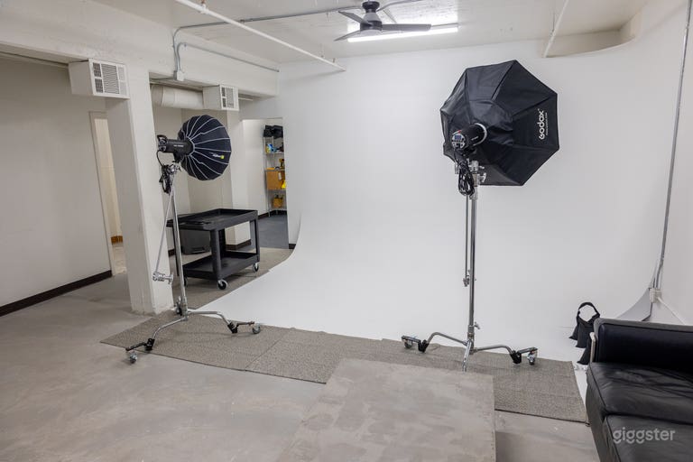  Brutalist Inspired Cyc Full Light Setup Riverside 