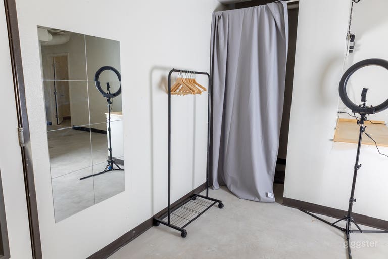  Brutalist Inspired Cyc Full Light Setup Riverside 