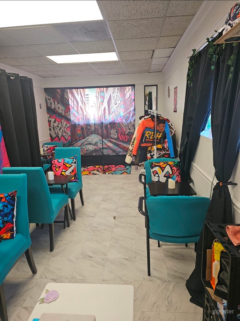  Versatile Studio Space for Creative & Social Use 