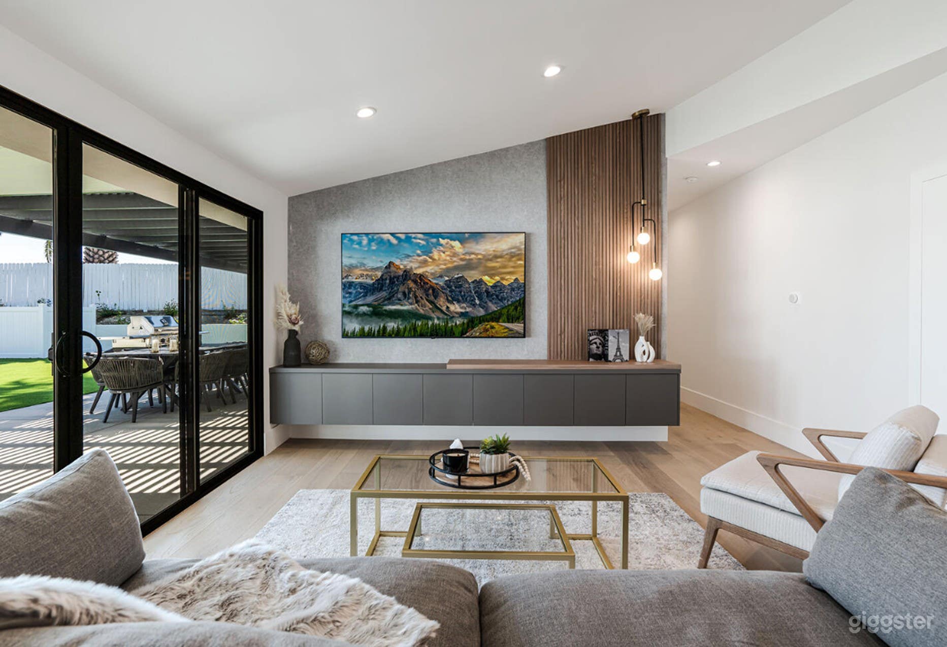 Sierra Sky Entertainer's Paradise Photo 2