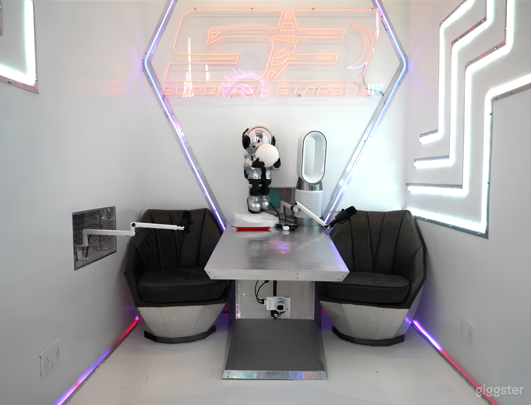 Ultra -modern Podcast Studio Photo 3