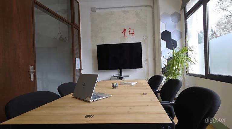  Bright Private Meeting Room for 6 with Views 