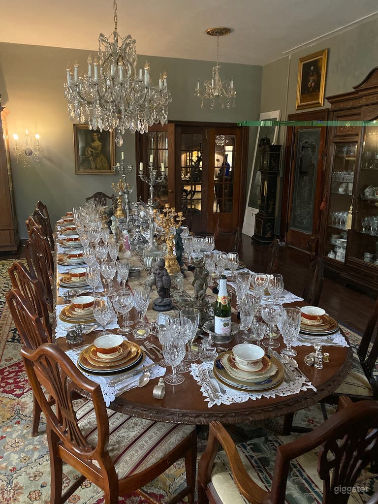  The Crystal Dining Room 