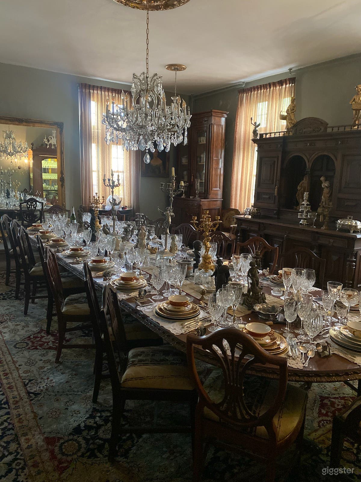 The Crystal Dining Room Photo 3