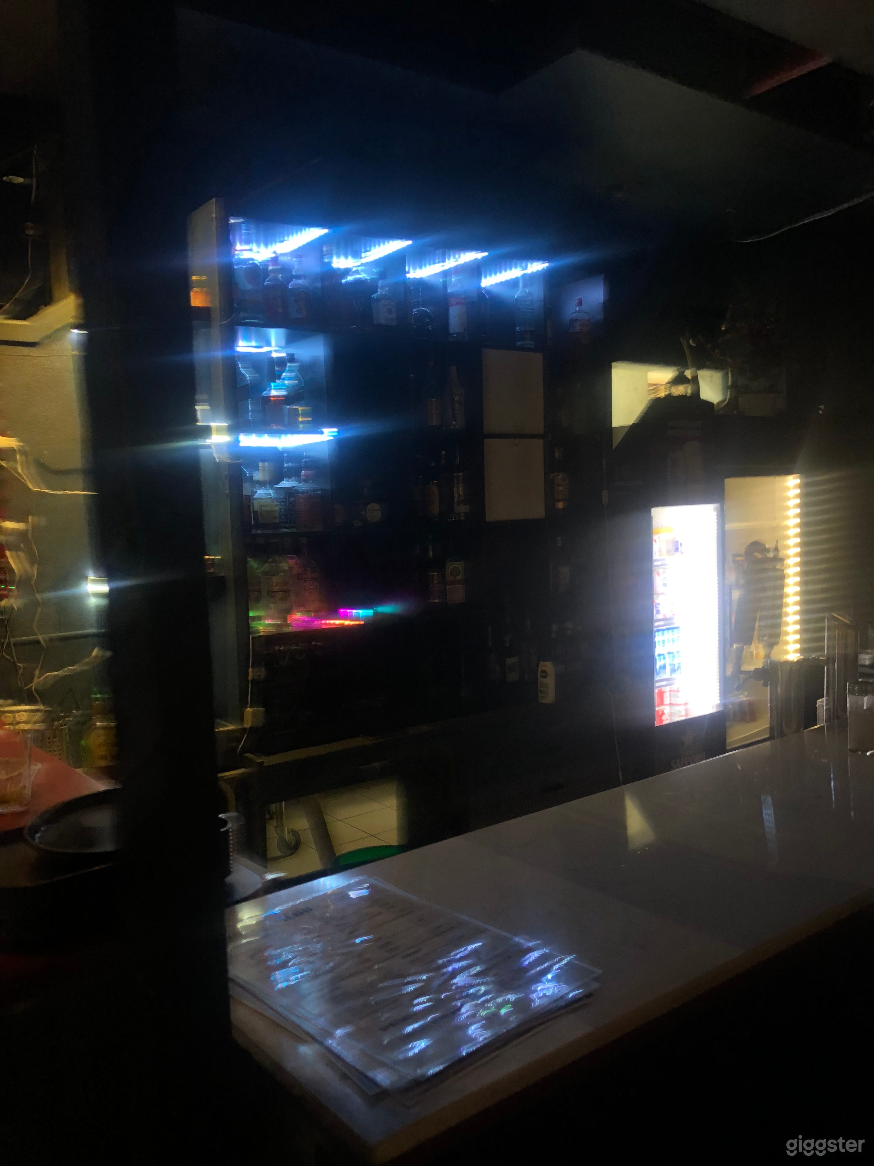 Entertainment bar and grill Photo 4